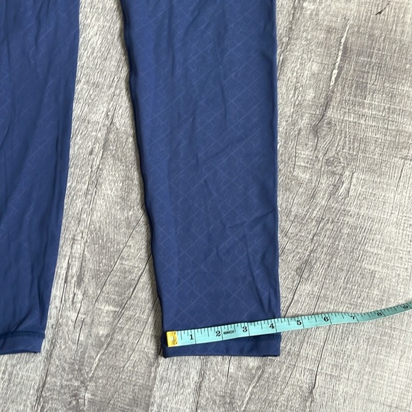 SHEFIT Boss Leggings - Picture 5 of 12